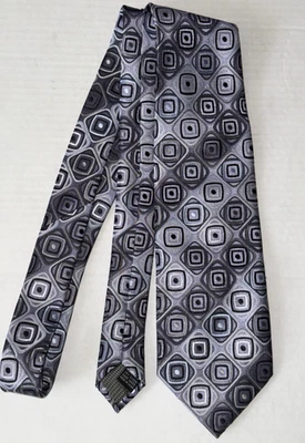 Alexander Julian Colours Necktie Gray Silver Blue Geometric Print 4" X 58" Long - Image 1 of 4