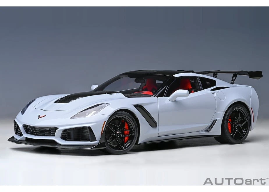 AUTOart 71277 1/18 Chevrolet Corvette C7 ZR1 Gris Métallisé Voiture Miniature