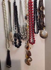 Lot of 18 Vintage Necklaces Costume/Fashion Mixed Lot Nice  - Picture 1 of 18