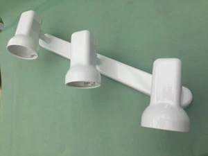 GLQB20W 3 x R80 spotlights on straight bar , white, 580mm long, 200mm projection - Picture 1 of 7