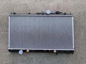 2300 RADIATOR 2.4L 4CY. 99-02 MITSUBISHI GALANT MI3010120 - Picture 1 of 3