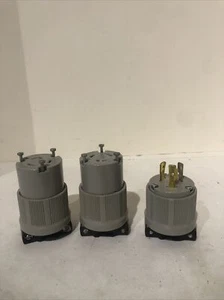 Conector de bloqueo Arrow Hart 6204 20A.125V 2P 3W Nema L5-20R 2 hembra / 1 macho - Imagen 1 de 5