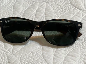Ray-Ban Sunglasses RB2132 Wayfarer Classic Tortoise Frame Green Lens 55mm - Picture 1 of 6