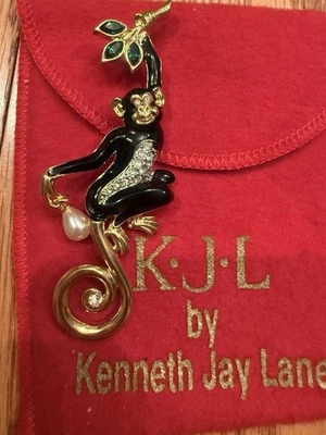 非常罕见! KJL Kenneth J Lane 悬挂猴子别针/吊坠。 金色 #3693 — 第 1/4 张图片