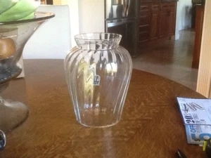 pilgrim glass swirl ribbed vase - Bild 1 von 4