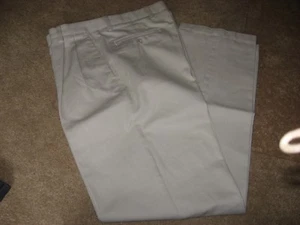 Mens Bone DOCKERS Stretch Waistband Khakis Pants 32 x 34 - Picture 1 of 1