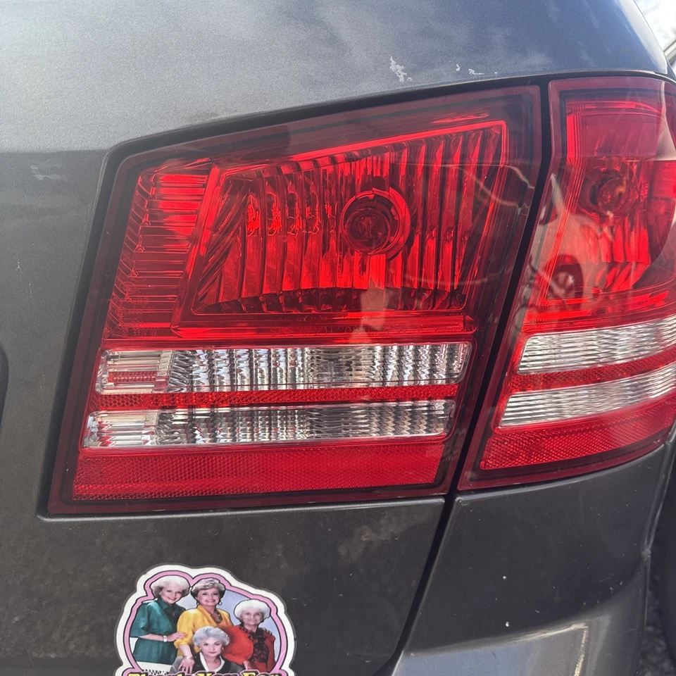 2009-2020 DODGE JOURNEY RIGHT INNER LIFTGATE TRUNK TAIL LIGHT LAMP #166 - Image 1 of 1