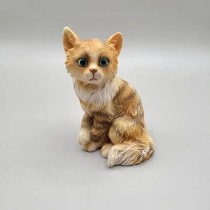 Entzückende hellbraune & weiße gewebte Katzenfigur mit großen grünen Augen - Bild 1 von 7