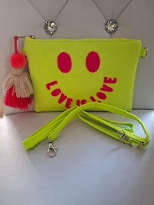 Italy Tasche Clutch Umhängetasche Kosmetiktasche Schminktasche neon gelb Love - Bild 1 von 4