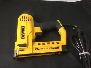 Multigrapadora DeWalt DWHT75021 120 V con cable 5 en 1 (solo herramienta) - Imagen 1 de 3