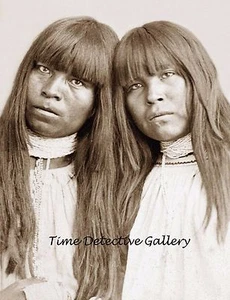 Zwei Pima Indianermädchen, Arizona - um 1885 - historischer Fotodruck - Bild 1 von 1