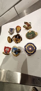 9 x U.S. Army Military PIN / Badge Dedicated to Service, Victory, The Rock - Bild 1 von 7