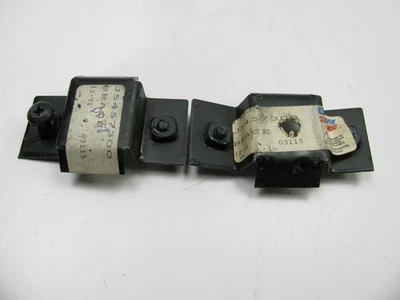 (2) NEW - OEM Mopar J5457300 Door Glass Run Bracket For 1989-1993 Jeep Wrangler - Image 1 of 3