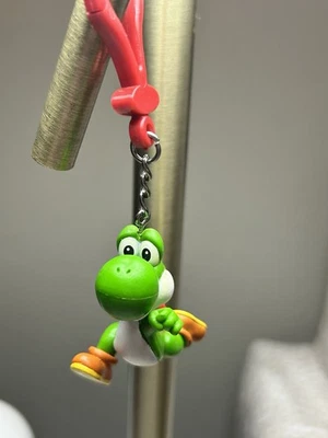 Nintendo Super Mario Bros. Yoshi 2" Figure Keychain Collection 2006 - Image 1 of 4