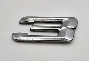 1999-2005 BMW 323I 328I SIGN LOGO BADGE LETTERS EMBLEM OEM - Picture 1 of 4