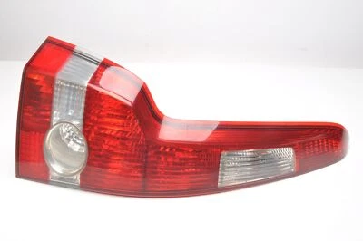VOLVO V50 2004-2007 Luz Trasera Izquierda 30678745 - Imagen 1 de 4