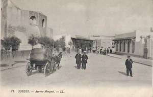 Túnez Sousse Avenue Mougeot caballo y vagón escena callejera 06.25 - Imagen 1 de 2