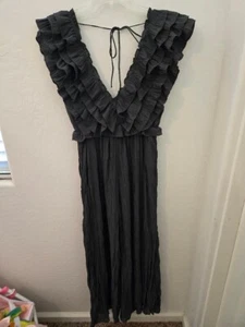 NEW Storia Monochromatic Ruffled Jumpsuit Size Small Low Back Charcoal Gray NWT - Picture 1 of 2