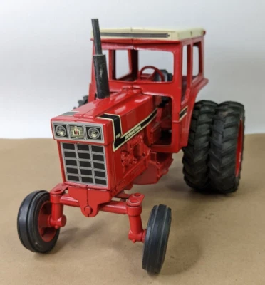 Ertl International IH 1566 Black Stripe Tractor 4625 Special Edition 1/16 Scale - Image 1 of 4