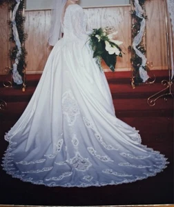 Vintage Wedding Gown 1993, Size 10/12 - Picture 1 of 12