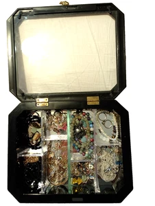 Boxed jewellery bundle .necklaces/bracelets/earrings/rings /gemstones/used - Picture 1 of 12