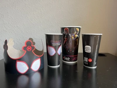 Marvel Spider-Man Across the Spider-Verse Burger King Copas y Corona/Deadpool Foto 1 de 2