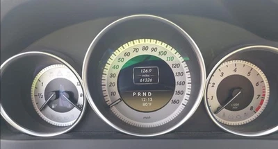 Cuadro medidor velocímetro OE Clase C 2012-2012 61 k millas Mercedes-Benz Foto 1 de 4