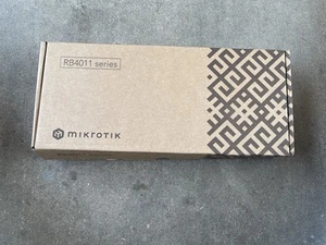 MikroTik RB4011iGS+RM 1.4Ghz CPU, 1Go RAM, SFP+cage 10Gbps - Photo 1/8