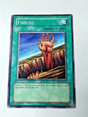 Yu-Gi-Oh! TCG Fissure Dark Beginnings 1 DB1-EN117 Unlimited Rare - Uncirculated - Image 1 of 3