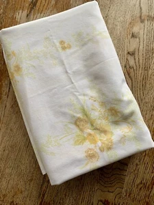 vintage MCM flat Twin Sheet Cottage Core Floral Yellow Gold Daisies Muslin Belk - Picture 1 of 7