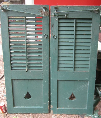 2 ANTIQUE COUNTRY PRIMITIVE GARDEN HOME TREE ART WOOD SHUTTERS IRON HARDWARE USA Cover