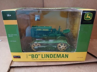 SpecCast JOHN DEERE 1943 BO LINDEMAN CRAWLER TRACTOR 1/16 NEW IN BOX - Image 1 of 4