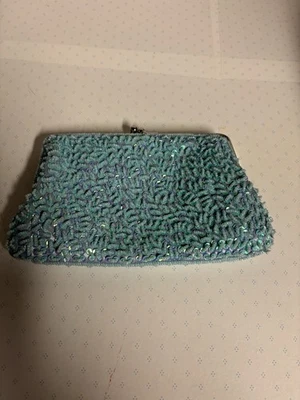 Bolso de noche turquesa con cuentas CEM cadena plateada correa y cierre Foto 1 de 3