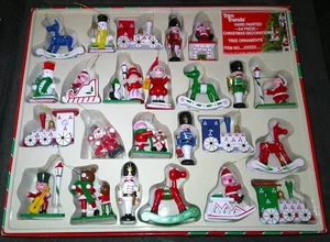 24pc  Trim Trends Wooden Christmas Tree Ornament Lot Look Vintage - Picture 1 of 3