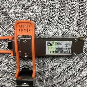 LOT 2 ORIGINAL CISCO QSFP-40G-CSR4  WITH HOLOGRAM. #M22-18 - Picture 1 of 3