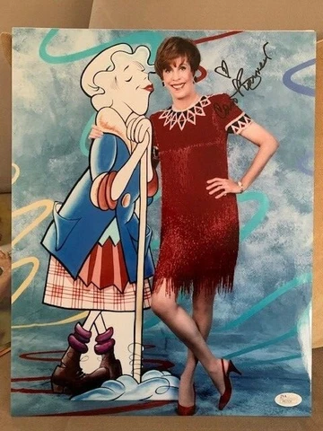 CAROL BURNETT HAND SIGNED OVERSIZED 11x14 PHOTO      HOLLYWOOD LEGEND        JSA Cover