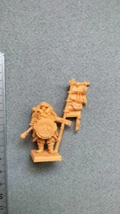 FLAG BEARER MINIATURE/ ORIENTAL / THE GREAT WALL M142 - Imagen 1 de 1