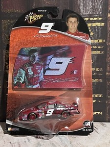 Diecast 1:64 NASCAR 2004 Kasey Kahne Dodge Charger Car W/ Foil Card Action