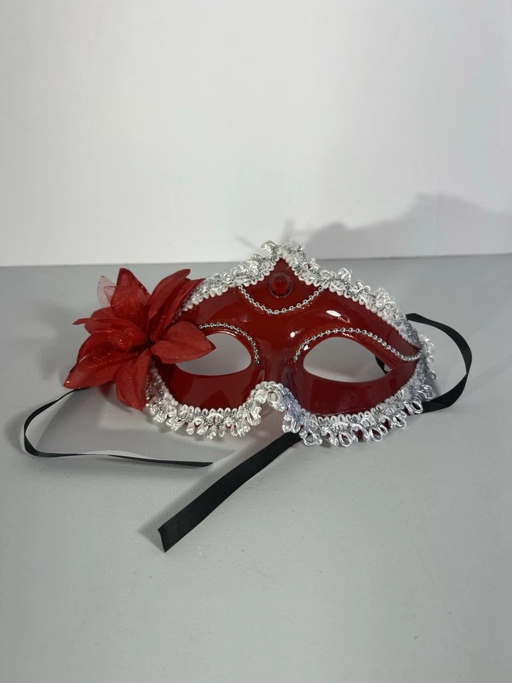 Máscara de mascarada Mardi Gras encaje/plateado para mujer con gema - ROJO (D) Foto 1 de 4