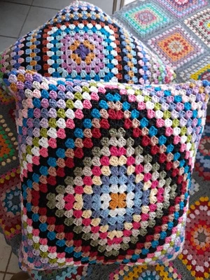 Coppia cuscini granny, 45x45 cm, misto lana, fatti a mano - Immagine 1 di 4