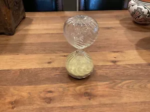 VTG HANDBLOWN CLEAR SWIRLED ART GLASS HOURGLASS TIMER - BEIGE SAND - 50 MINUTES - Picture 1 of 6