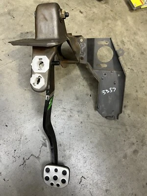 Conjunto de pedal de freno Pontiac GTO 2005 05 06 #5826 - H5 Foto 1 de 3