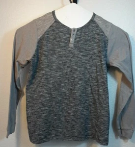 Broken Threads Men's Gray Long Sleeve 1/4 Button Size Medium Cotton/Poly Shirt - Picture 1 of 7