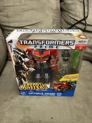 Hasbro Transformers Prime Beast Hunters Voyager Optimus Prime Priority Ship - Image 1 of 4
