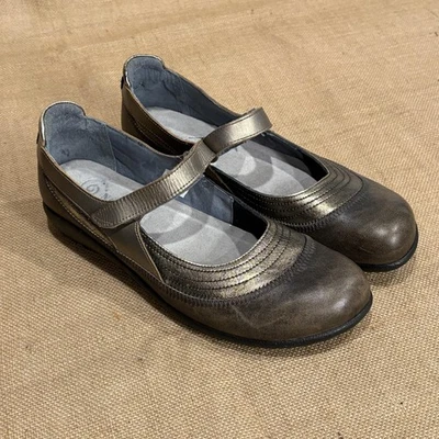 Naot Mary Jane Shoes Womens 42 US 11 Bronze Comfort Flats Leather Made in Israel - Image 1 of 4
