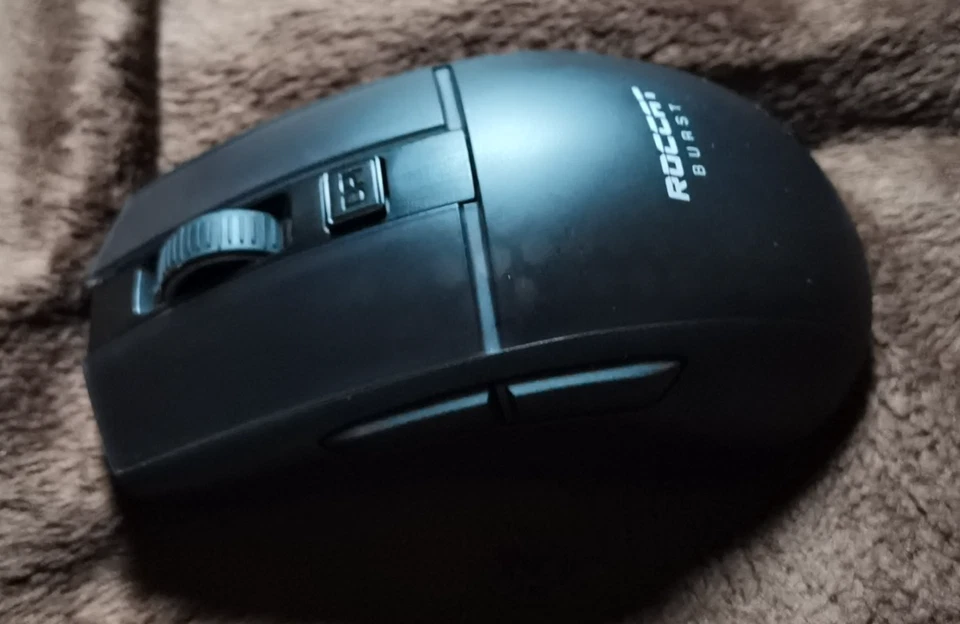 ROCCAT Burst Pro Air Kabellose Gaming-Maus - Schwarz - Bild 1 von 1
