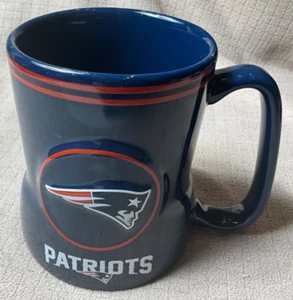 New England Patriots Logo Name 18 oz. Coffee Mug - EUC - Picture 1 of 6