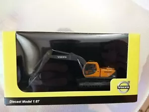 Modellino Trattore VOLVO CONSTRUCTION SCALA 1:87 DA COLLEZIONE. - Foto 1 di 6