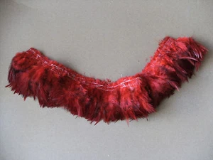 petit assemblage de plumes - rouges - Imagen 1 de 5