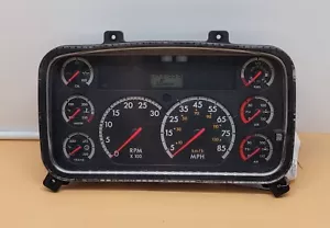 2010 FREIGHTLINER B2 USED INSTRUMENT CLUSTER P#1055263 - Foto 1 di 7
